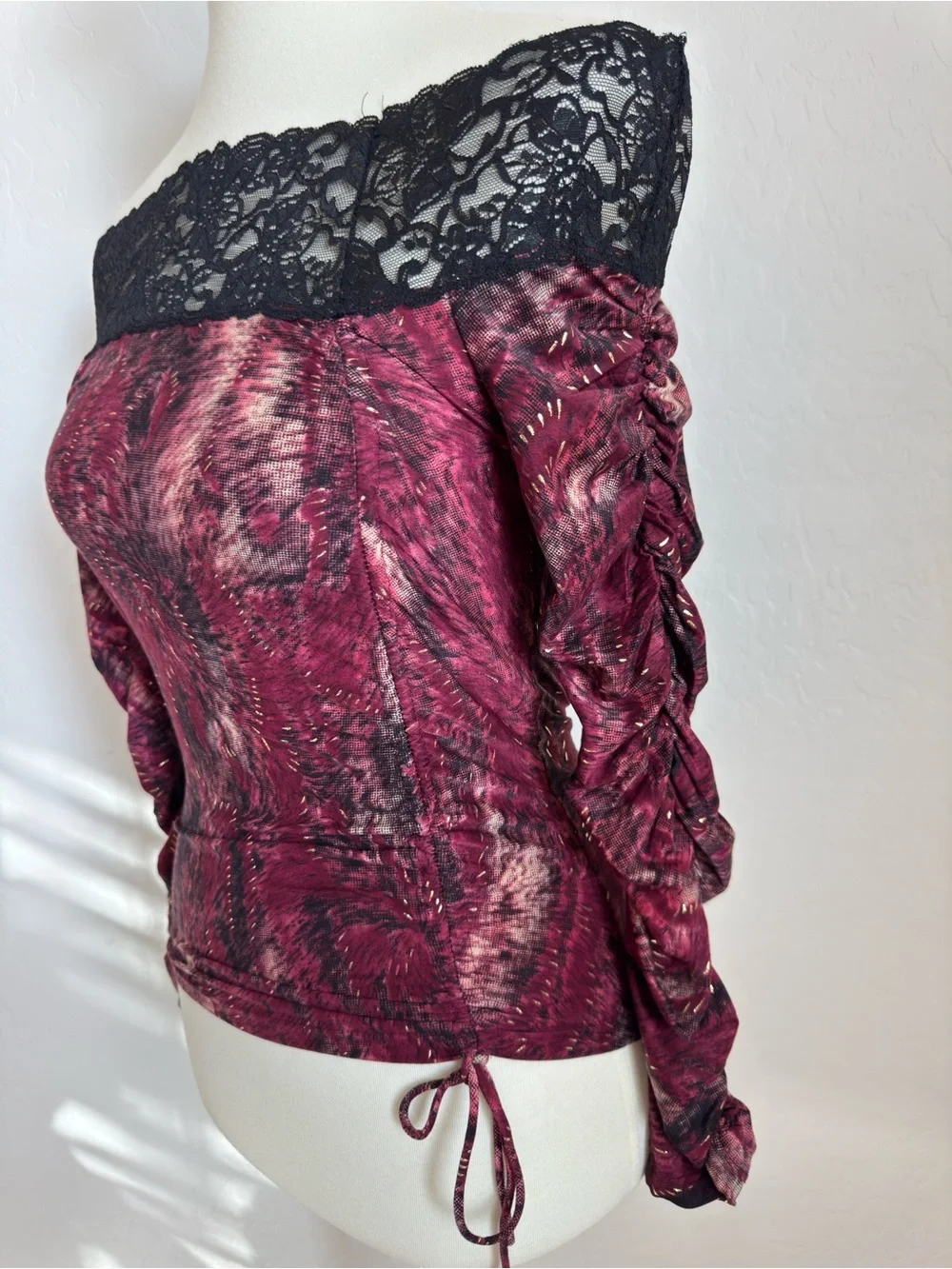 Vintage Y2K Deadstock Off-Shoulder Lace Trim Top in Burgundy